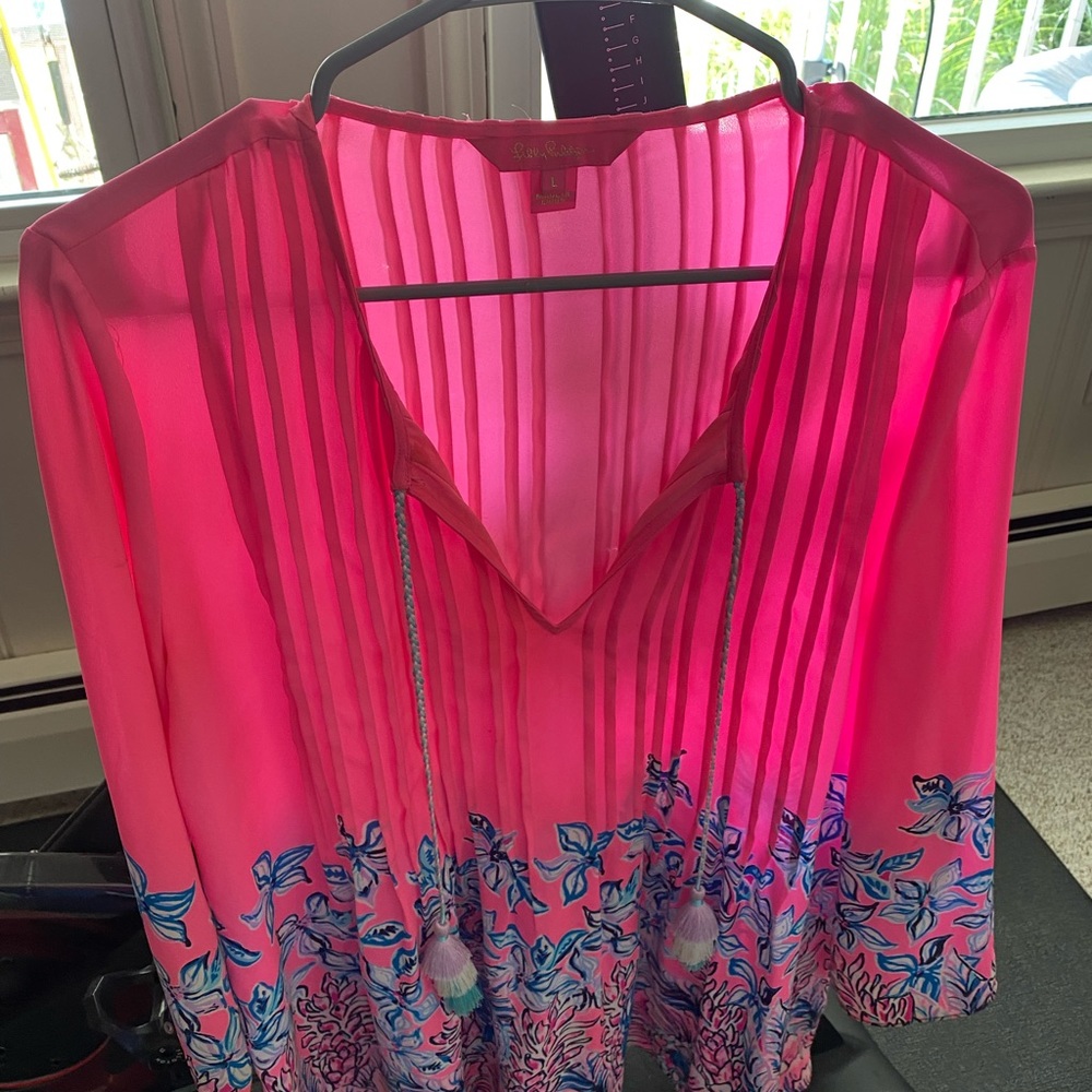 Lilly Pulitzer 3/4 sleeve top size large - gently used!
